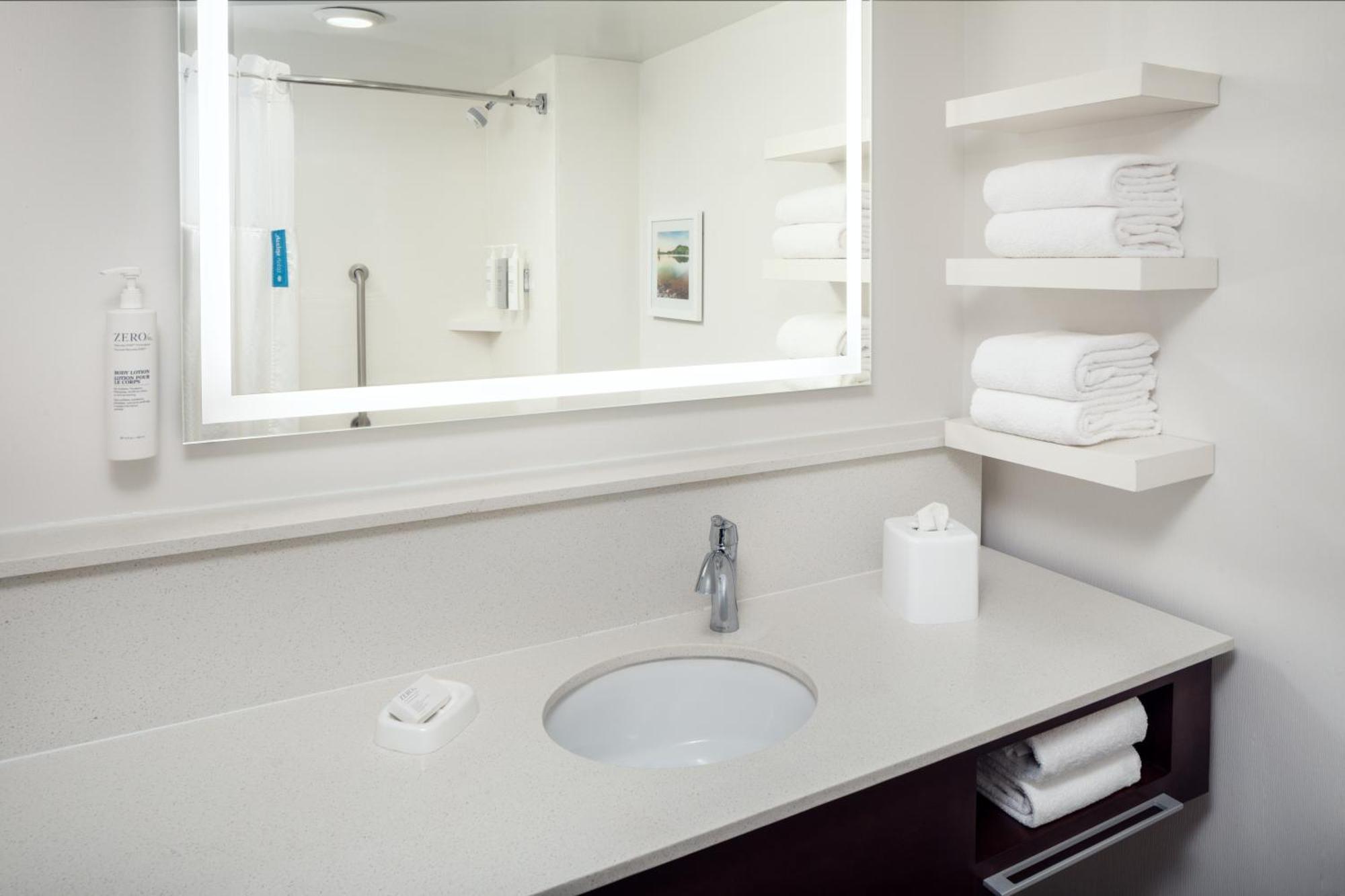 Hampton Inn Atlanta-Northlake Такер Экстерьер фото