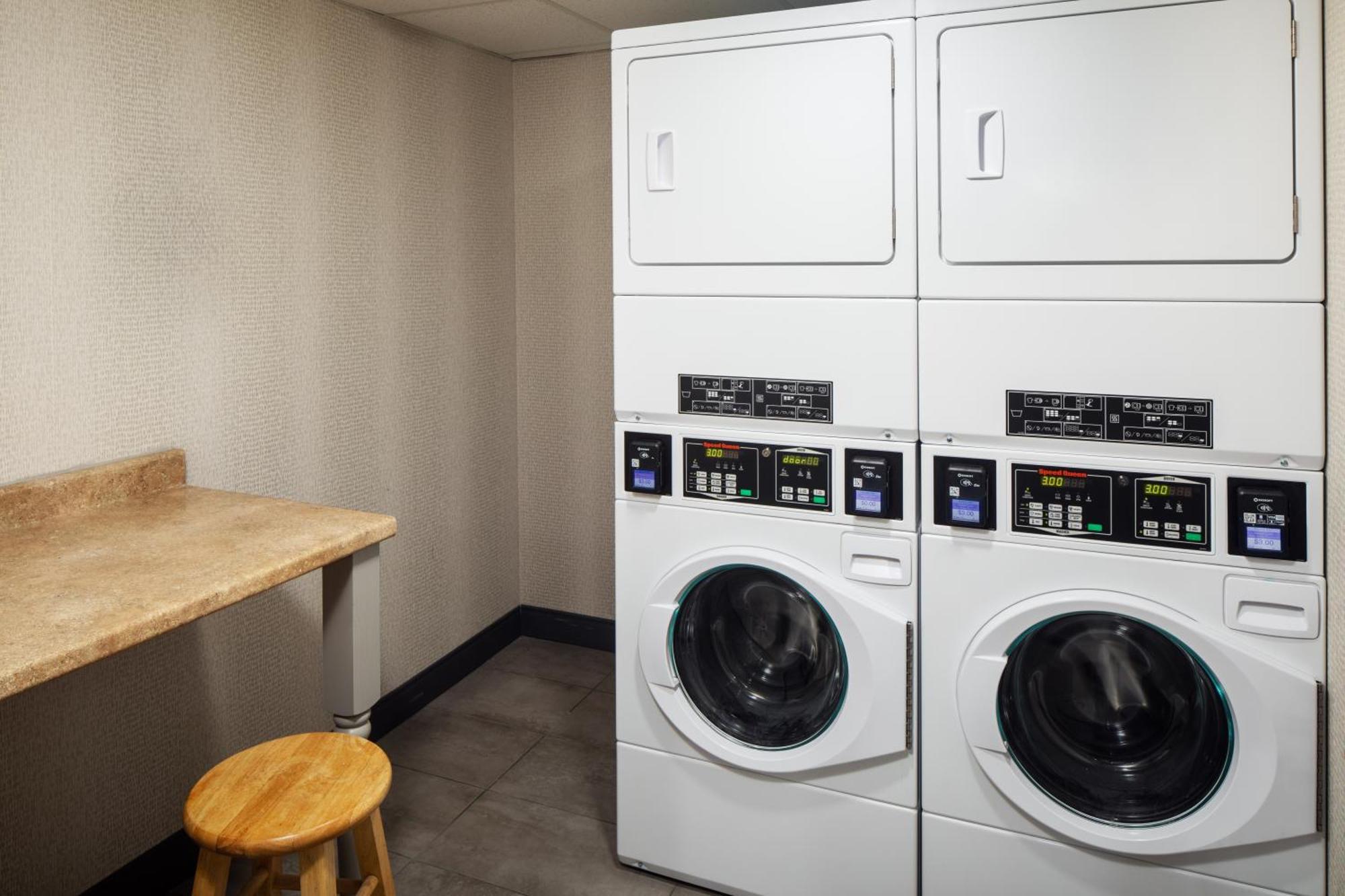 Hampton Inn Atlanta-Northlake Такер Экстерьер фото