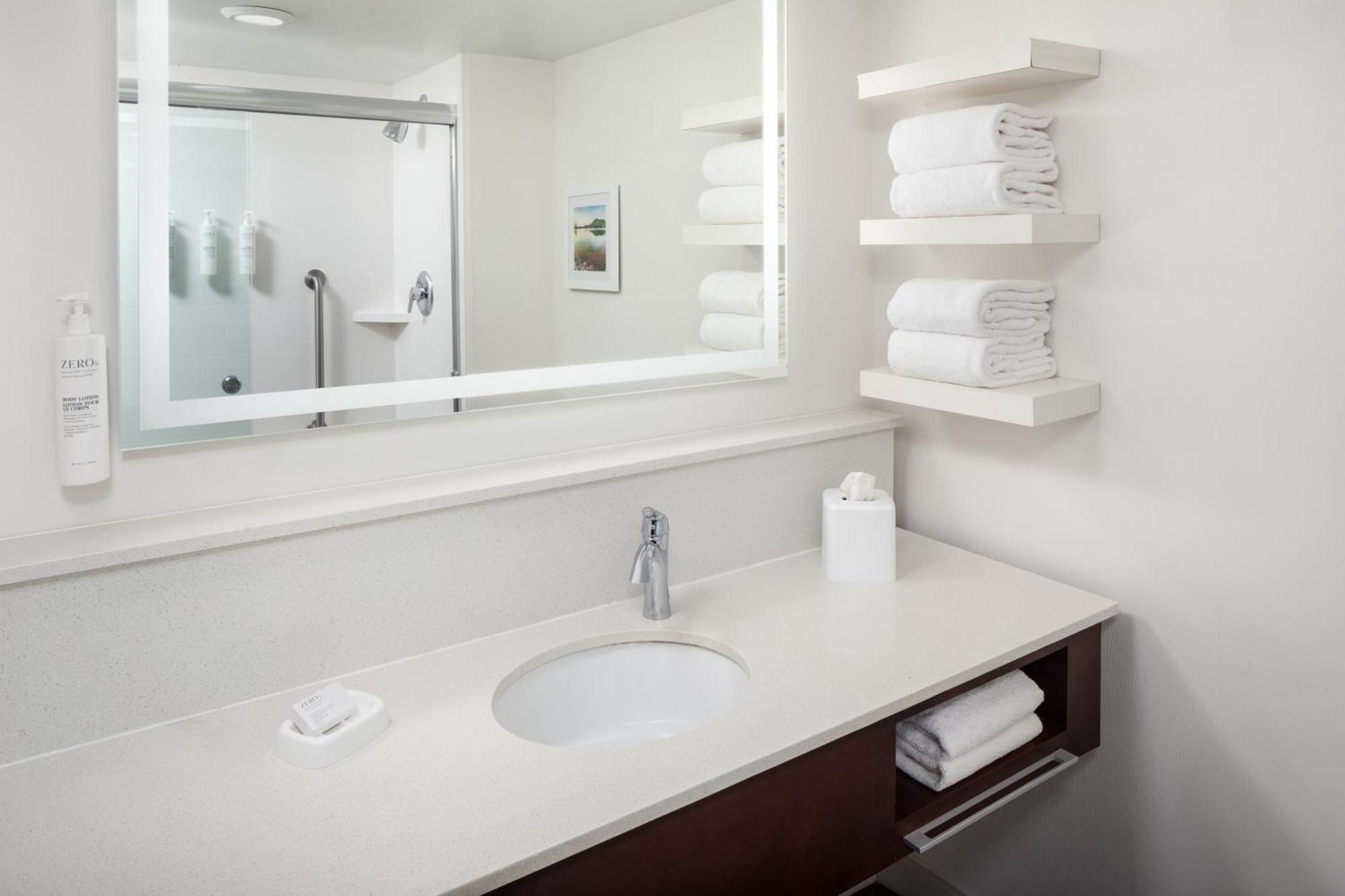 Hampton Inn Atlanta-Northlake Такер Экстерьер фото