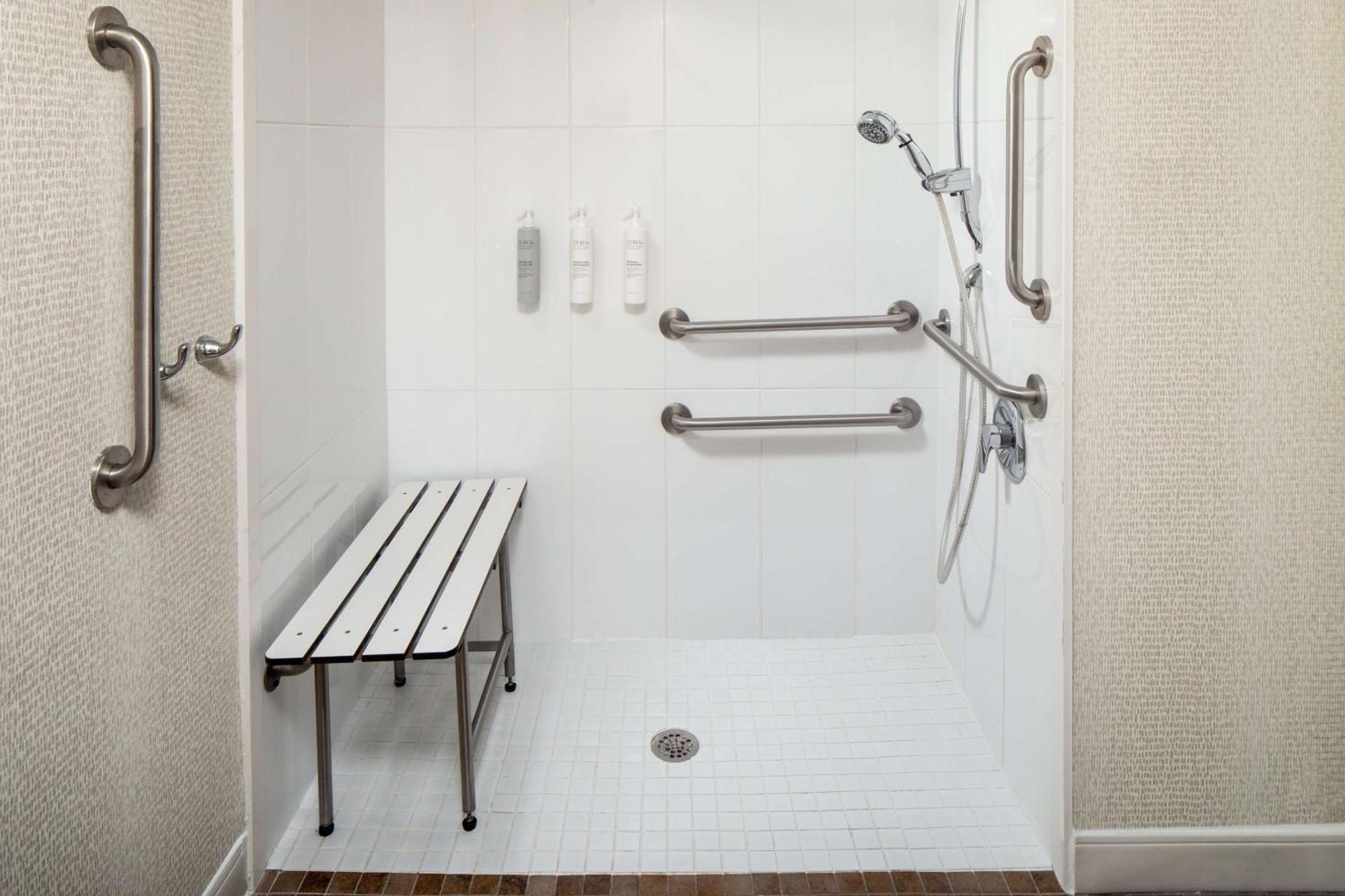 Hampton Inn Atlanta-Northlake Такер Экстерьер фото