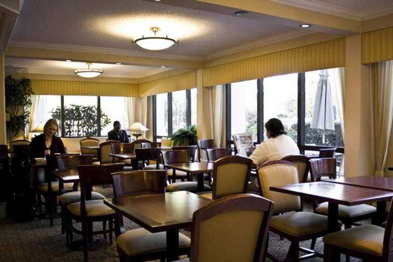 Hampton Inn Atlanta-Northlake Такер Экстерьер фото
